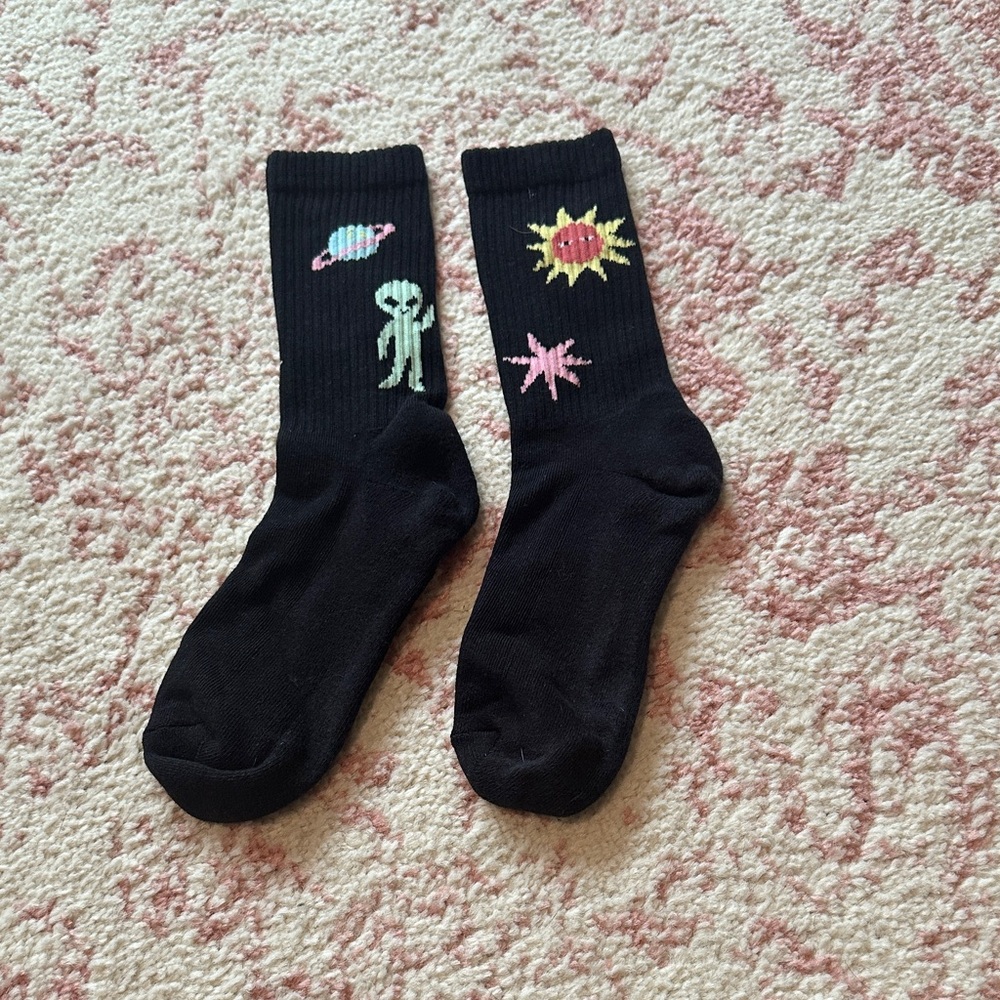 Black Alien Graphic Socks